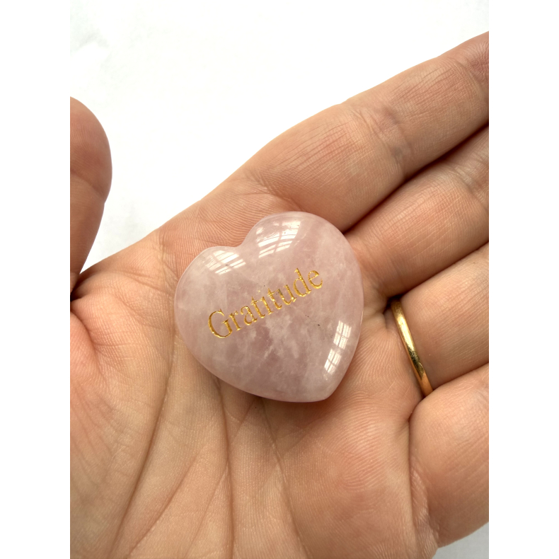 Rosakvarts hjerte m tekst 