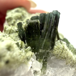 Gr�n Turmalin i kvarts H 