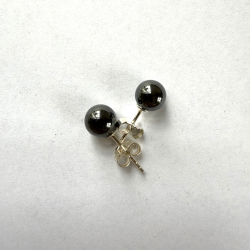 H�matit �restikker i s�lv 