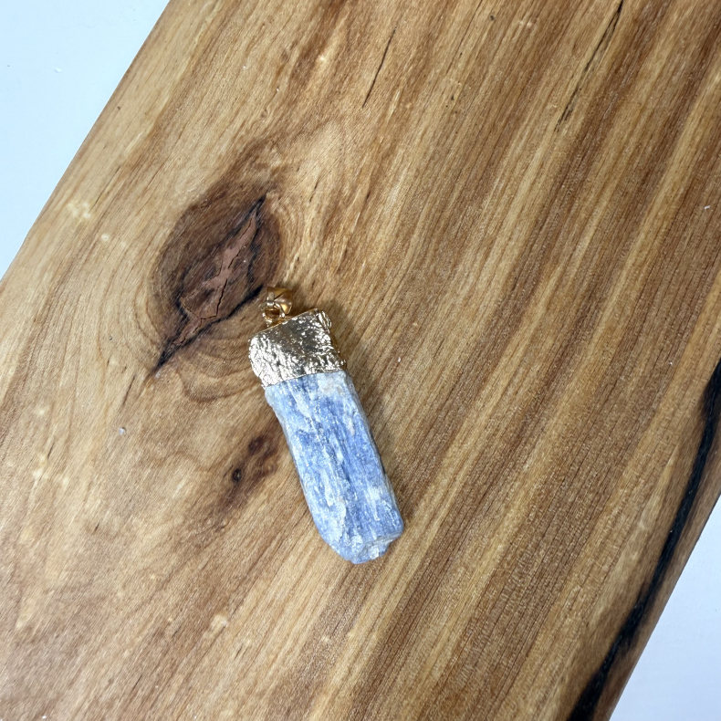 Bl� Kyanit vedh�ng 