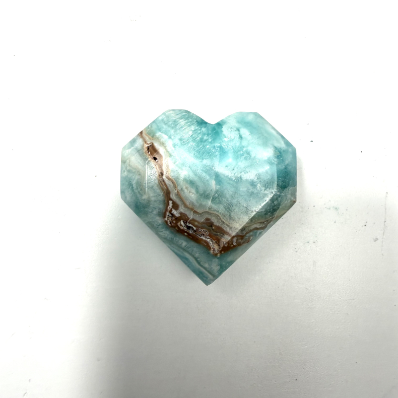 Caribisk Calcit hjerte m kanter 