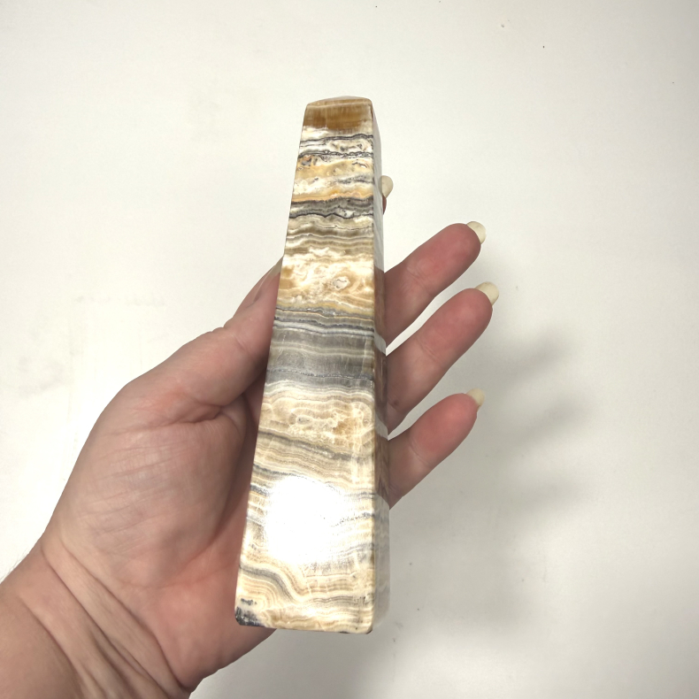 Onyx marmor/ b�nd Calcit t�rn 