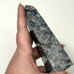 Larvikit/ bl� m�nesten T�rn �