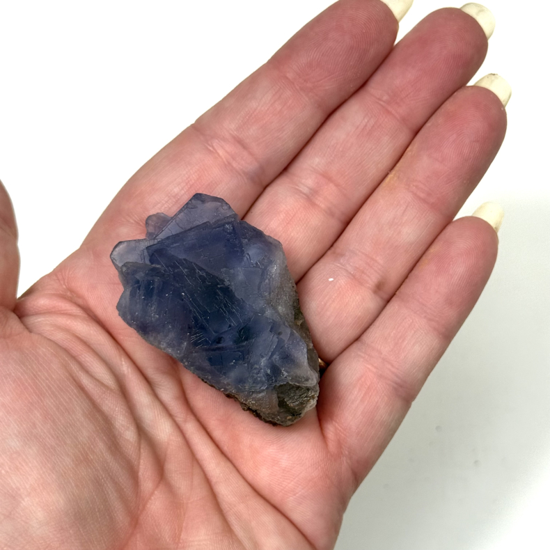 Bl� Fluorit klynger sm� asos 