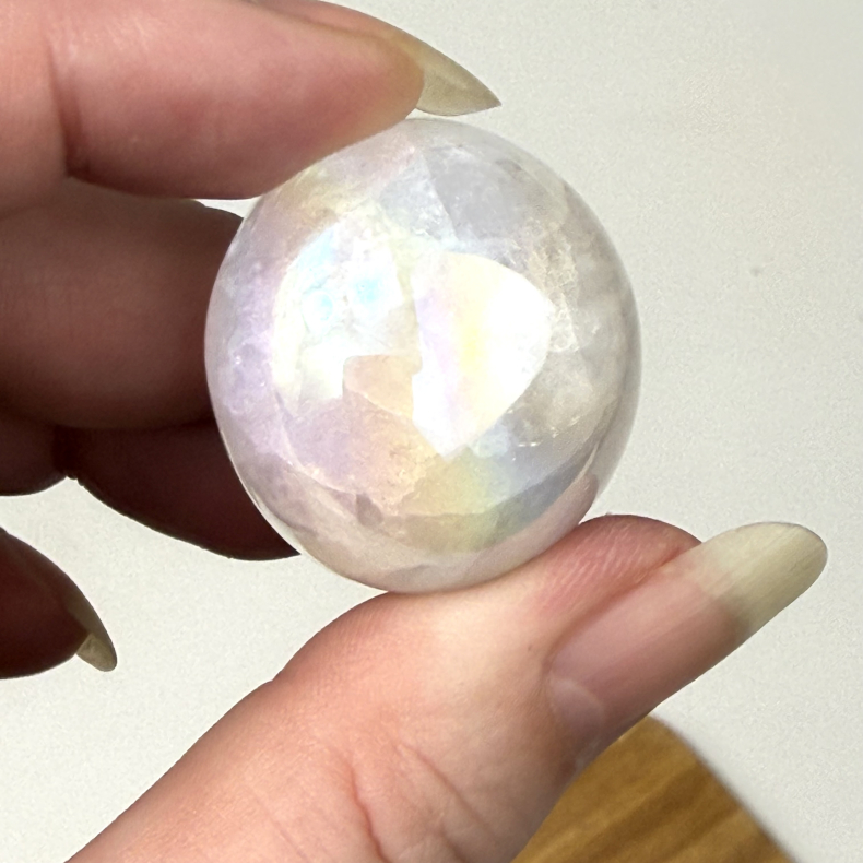 Aura Bjergkrystal, Lommesten 