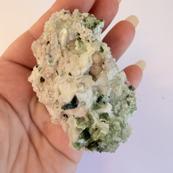 Gr�n Turmalin i kvarts klynge R