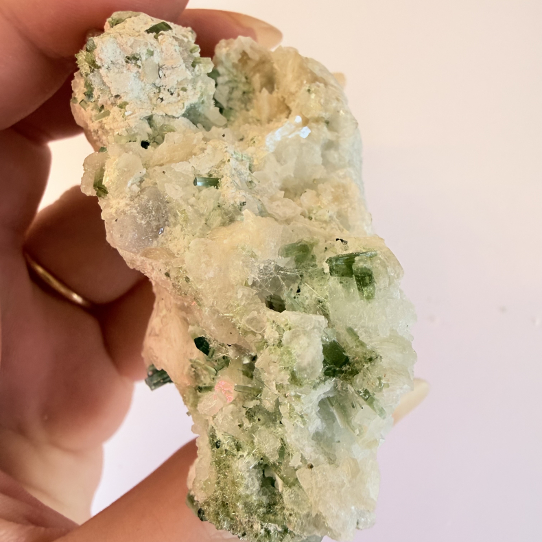 Gr�n Turmalin i kvarts klynge R