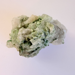 Gr�n Turmalin i kvarts klynge Q