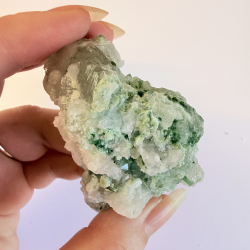 Gr�n Turmalin i kvarts klynge Q