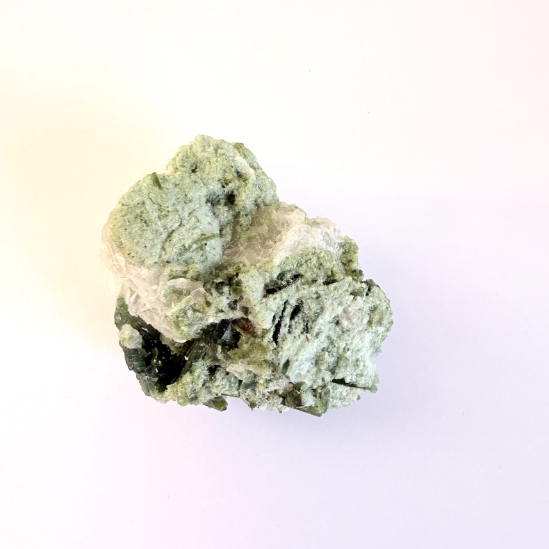 Gr�n Turmalin i kvarts Klynge O