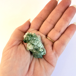 Gr�n Turmalin i kvarts klynge M