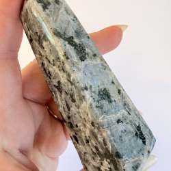 Larvikit/bl� m�nesten T�rn M