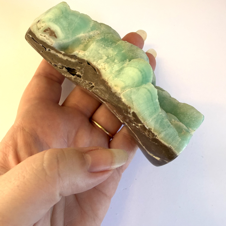 Bl� Agagonit T�rn delvis poleret D