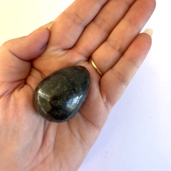 Gr�n Labradorit �g 