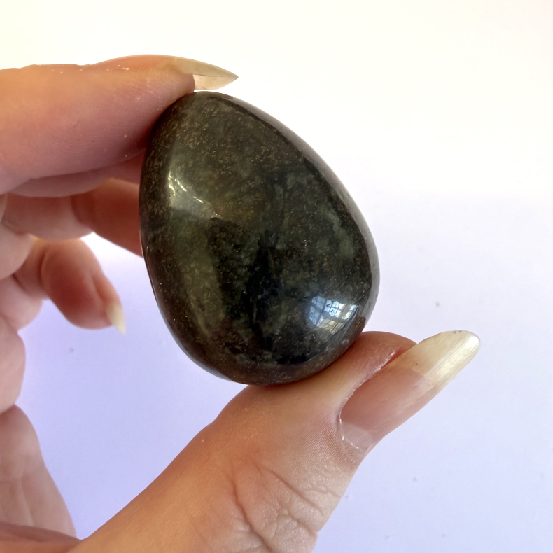 Gr�n Labradorit �g 