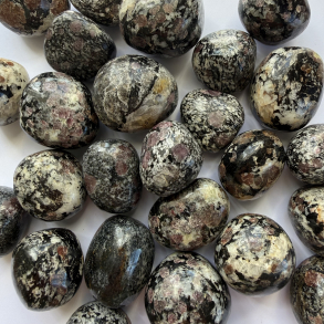 Almandin ( Granat ) Lommesten 
