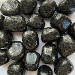 Nuummite, Lommesten 