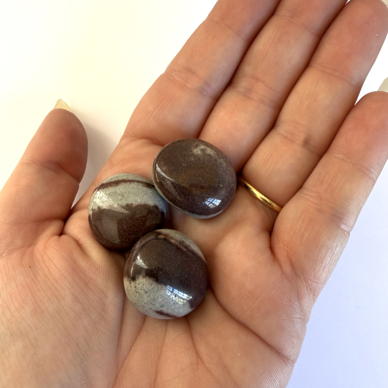 Shiva Lingam, Lommesten 