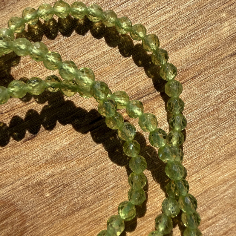 Peridot, Armb�nd 4mm