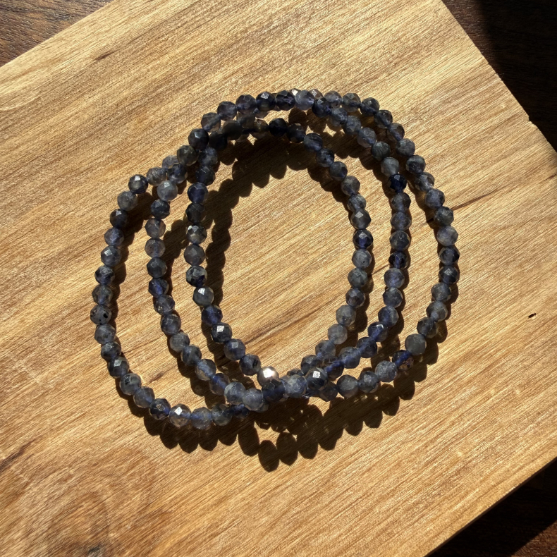 Iolit, Armb�nd 4mm