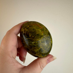 Grn Opal Palmstone