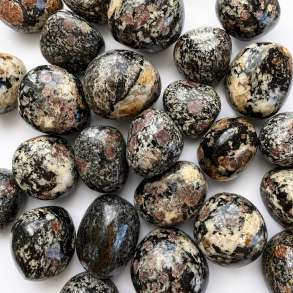 Almandin ( Granat ) Lommesten 