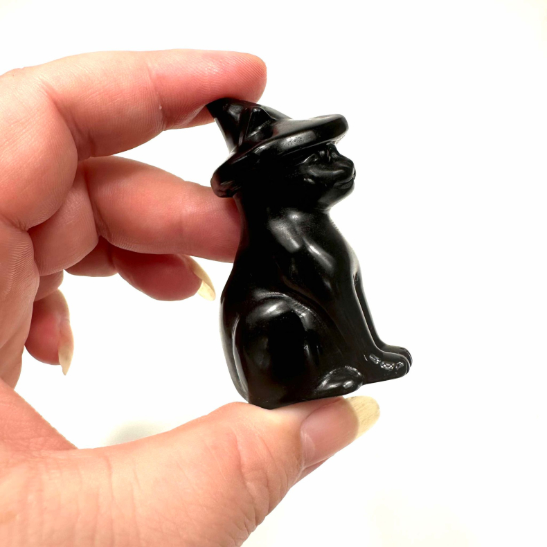 Sort Obsidian, Hekse kat 