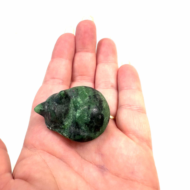 Rubin Zoisit, sovende kat