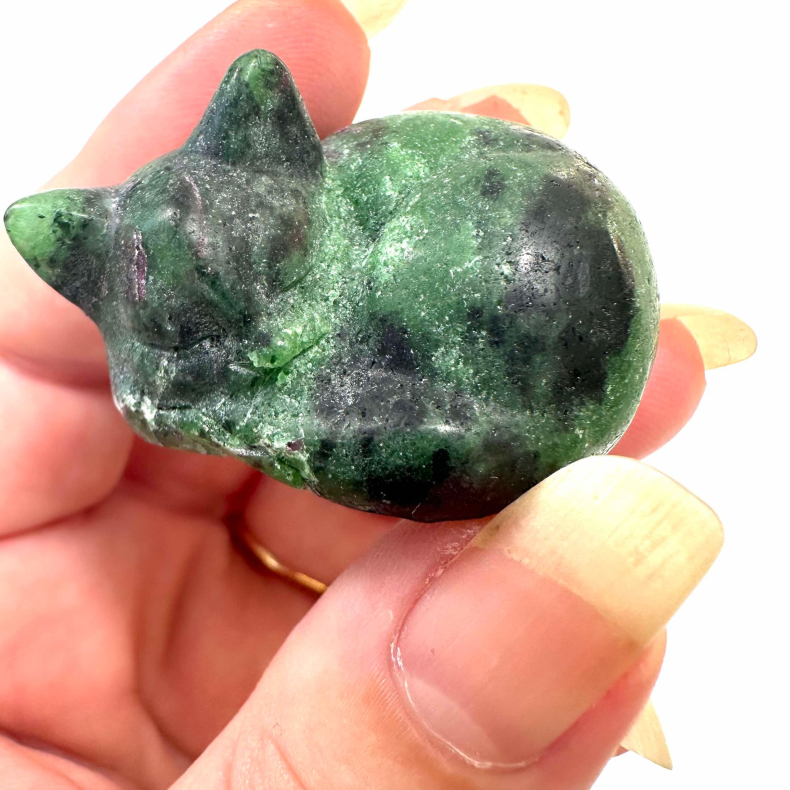 Rubin Zoisit, sovende kat