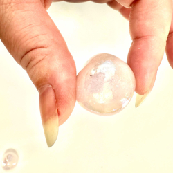 Aura Rosakvarts, Lommesten